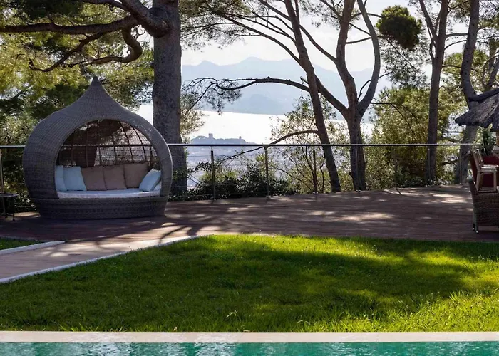 Caribbean Villa Cannes